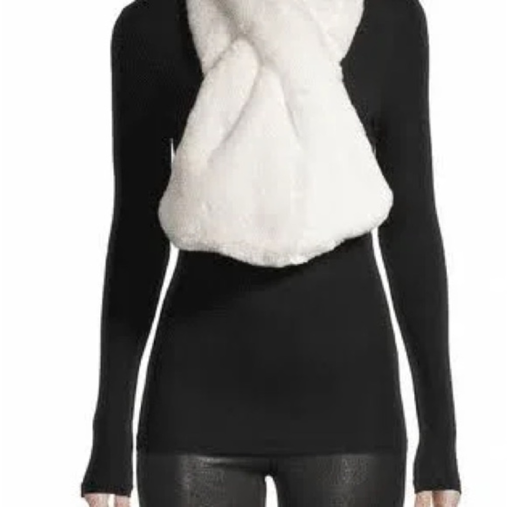 APPARIS Bambi (Ivory) Scarves